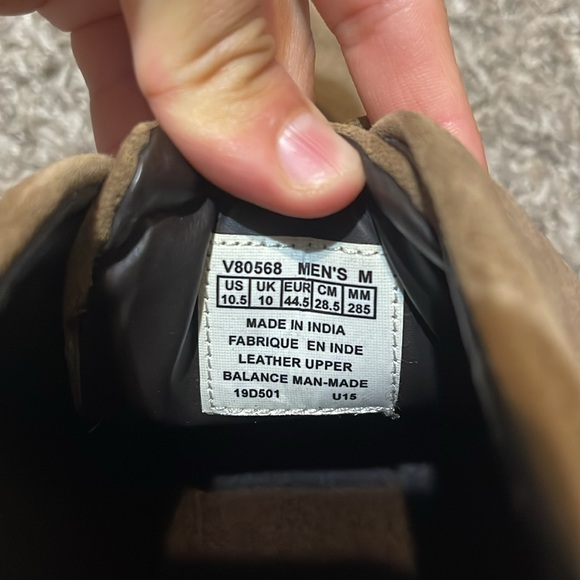 Rockport, brown, lightweight and shock absorbing. One worn once - Picture 11 of 12